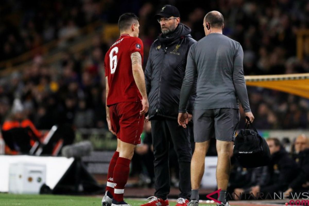 Lovren cedera hamstring, Klopp belum tahu berapa lama menepi