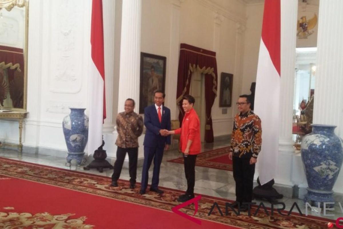 Jokowi terima Liliyana "Butet" Natsir di Istana Merdeka