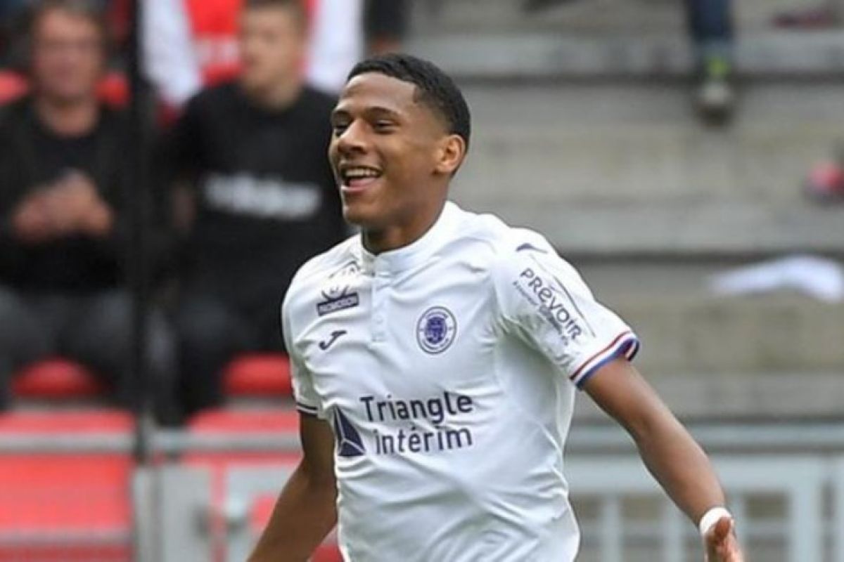 AC Milan pinjam Jean-Clair Todibo dari Barcelona