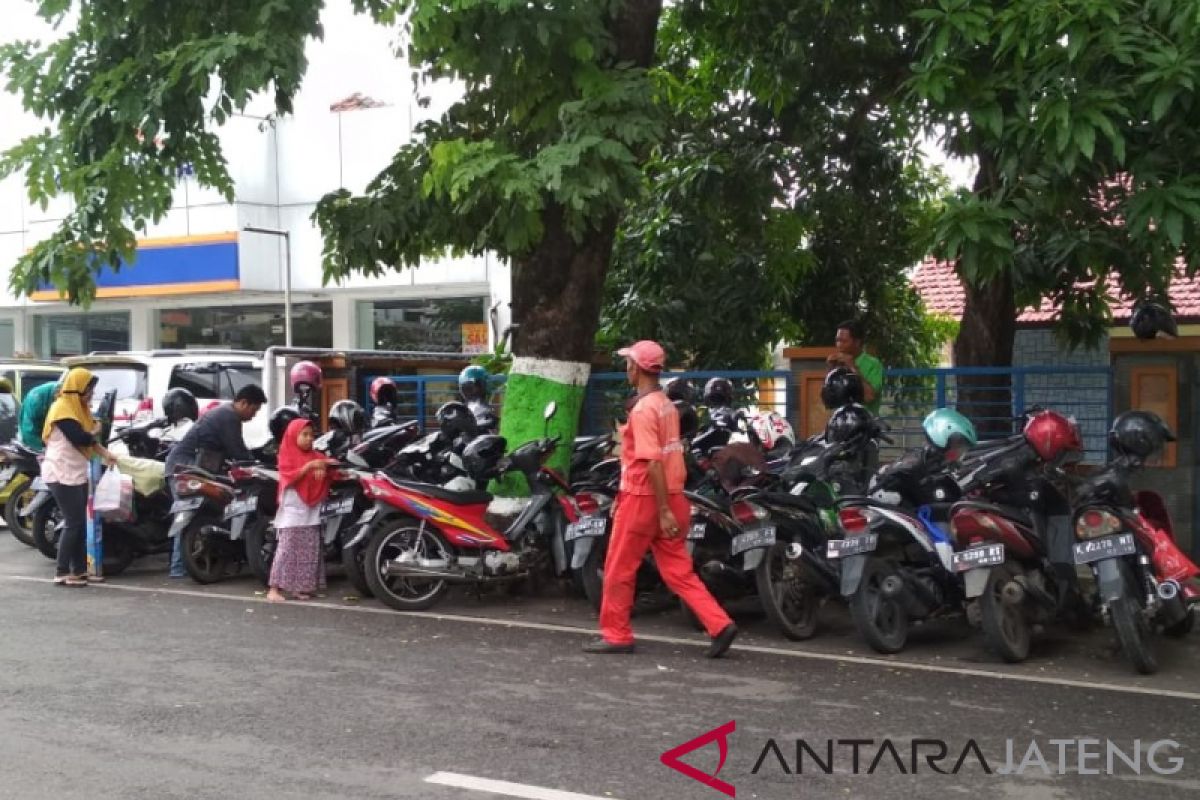 Pengelolaan parkir di Kudus ditawarkan ke swasta