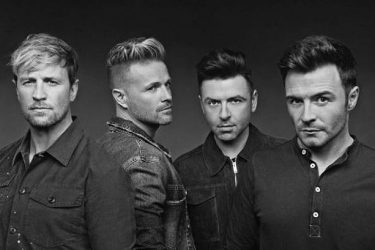 Absen delapan tahun, Westlife kembali dengan "Hello My Love"