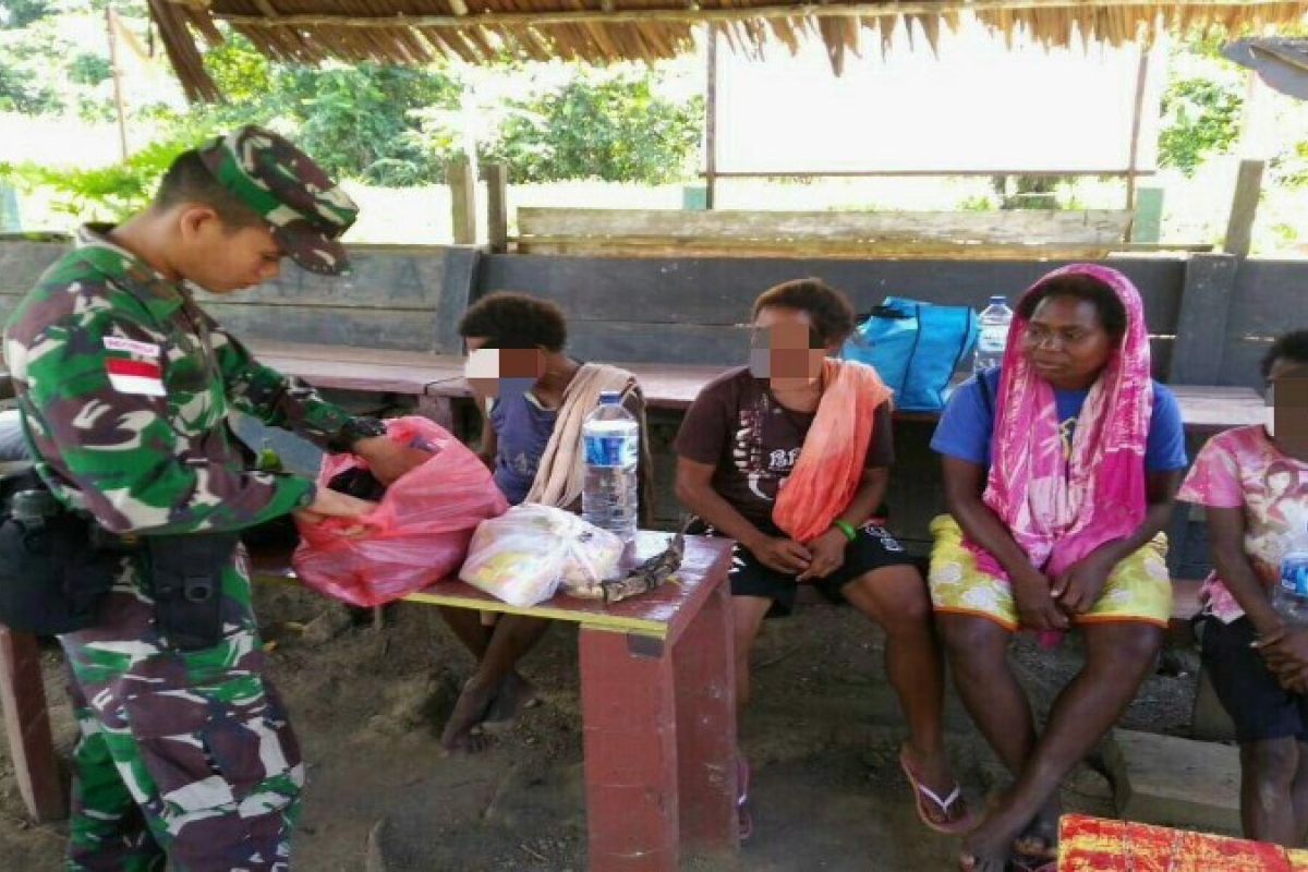 TNI amankan enam warga PNG tanpa dokumen perjalanan lintas negara