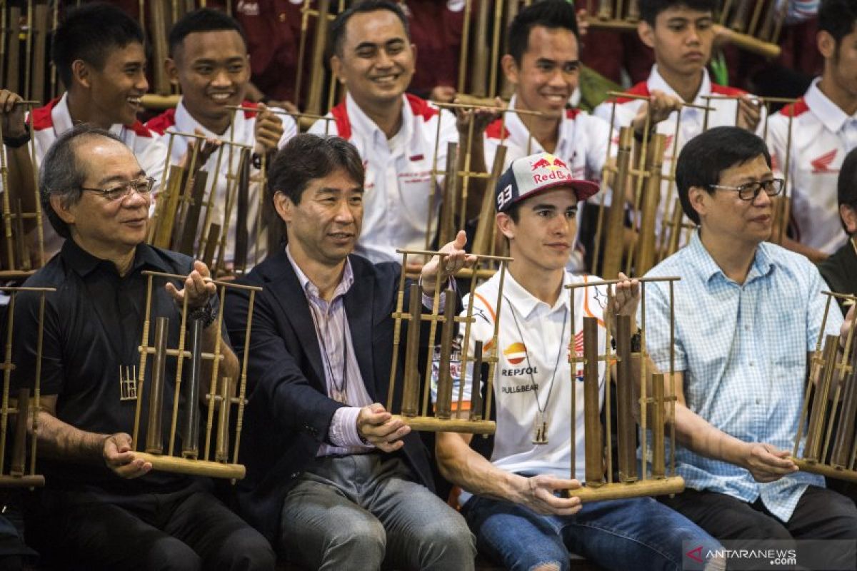 Orkestra Angklung Indonesia sihir penonton Muscat Festival