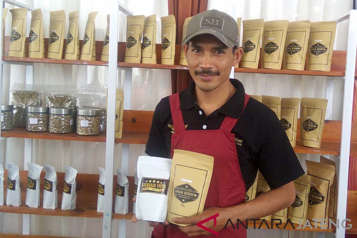 Warga Babadan Banjarnegara dukung Program LED Kopi