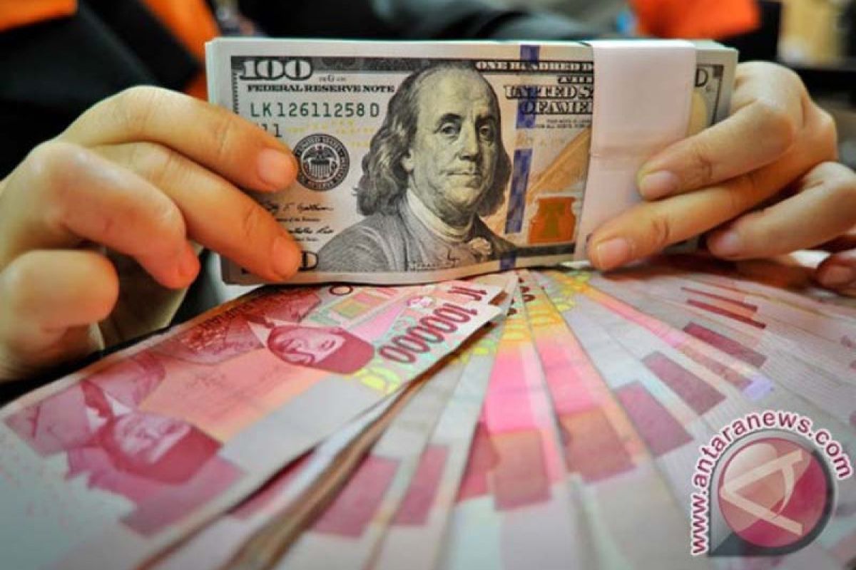 Rupiah awal pekan masih lanjut terkoreksi, permintaan dolar naik