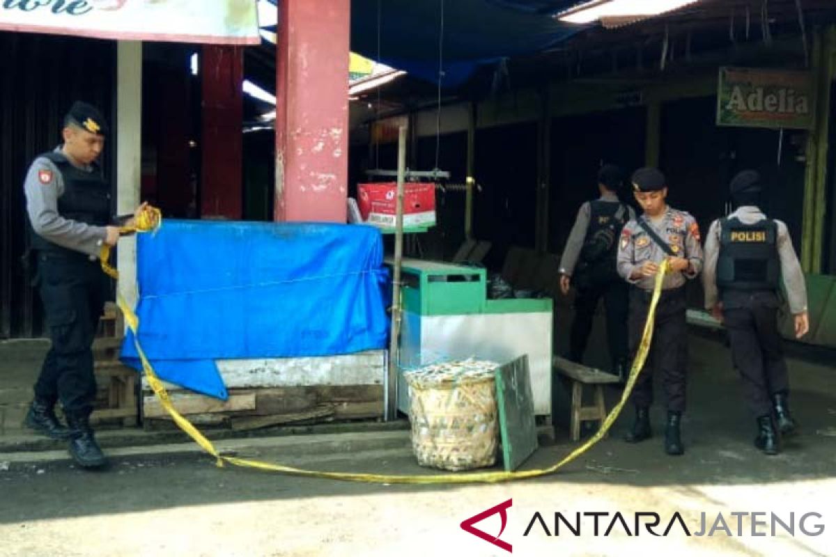 Benda diduga bom ditemukan di Pasar Sampang Cilacap