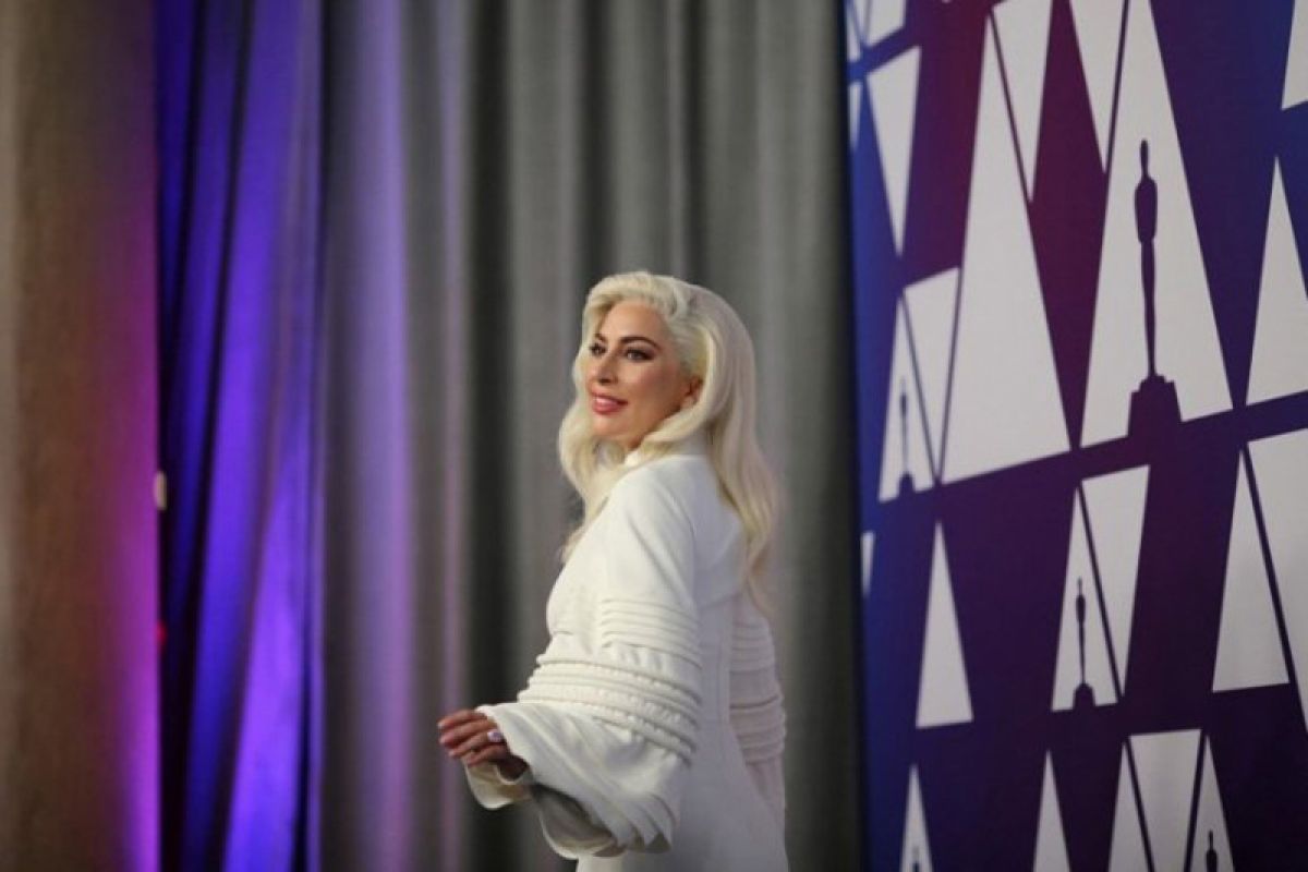 Lady Gaga akhiri pertunangannya dengan Christian Carino