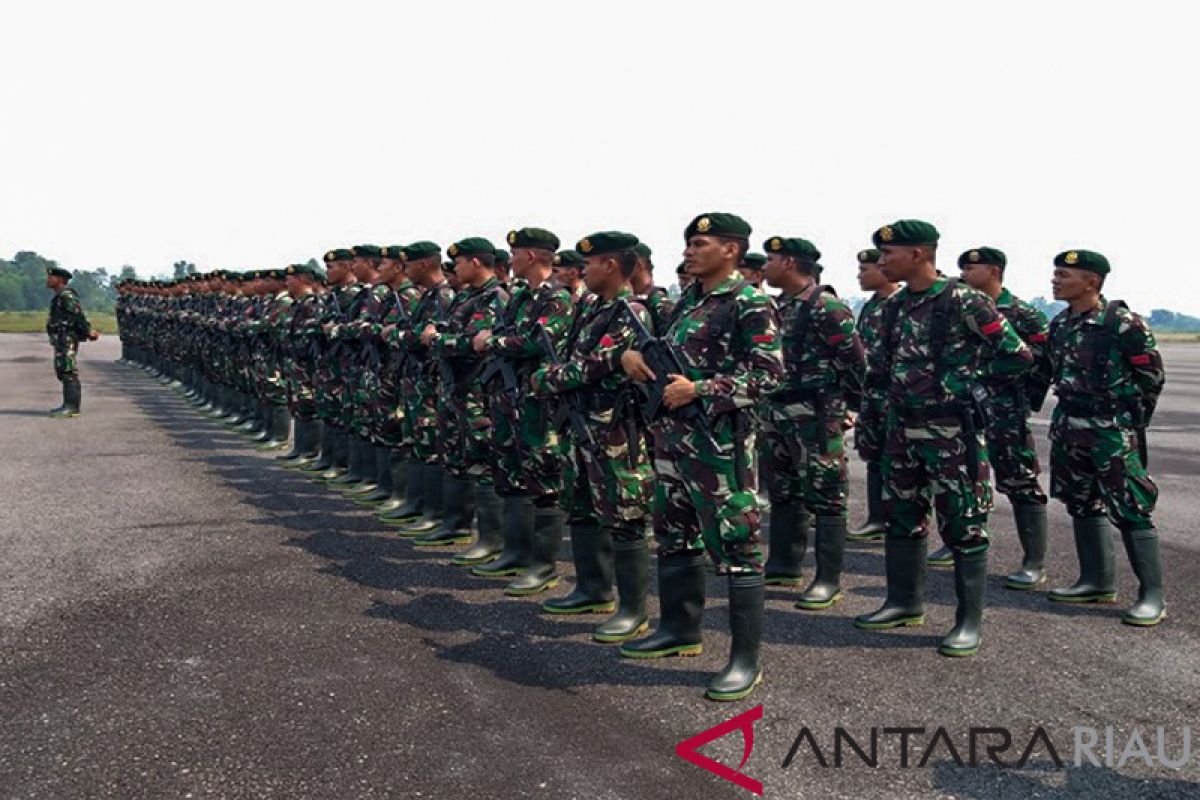 100 Prajurit Kostrad Tiba di Riau untuk Padamkan Karhutla Rupat