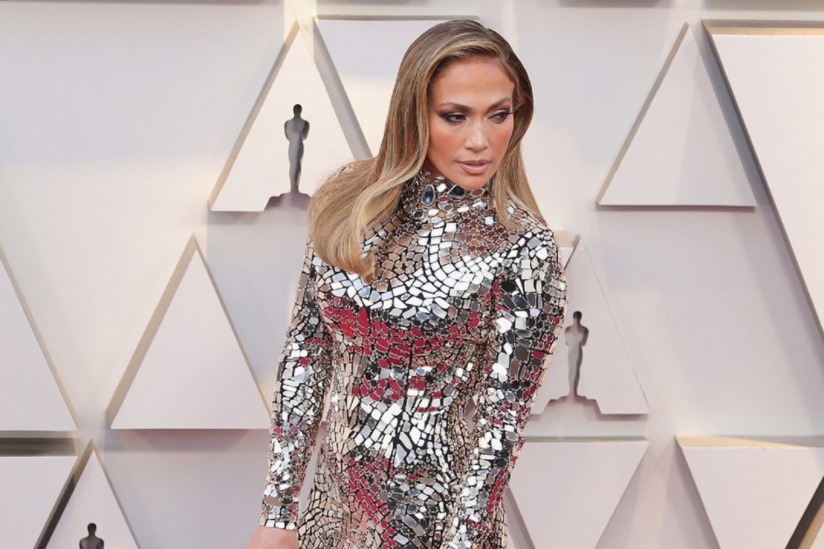 Jennifer Lopez digugat Rp555 miliar oleh penari telanjang