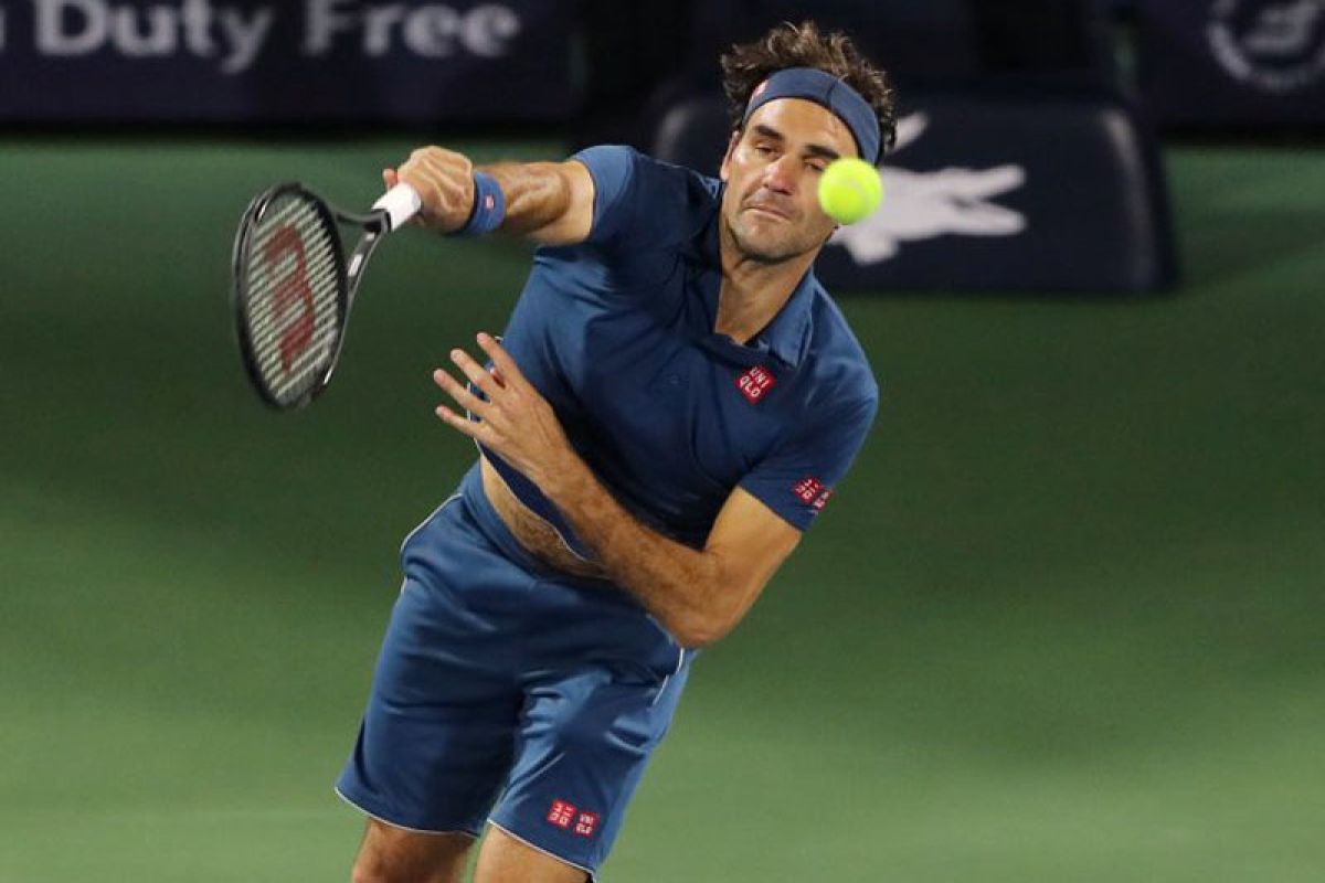 Federer Hentikan Fucsovics untuk melaju ke semifinal Dubai