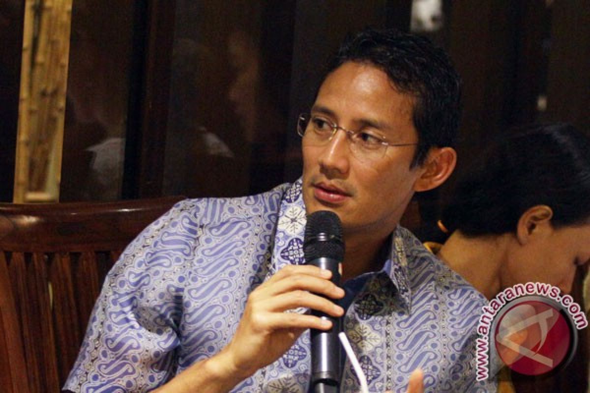 Kunjungi Solo, Sandiaga tekankan narasi politik damai