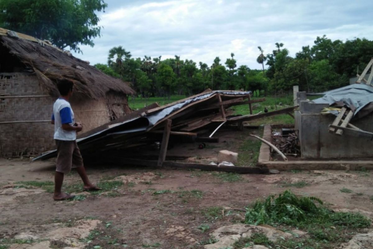 Angin puting beliung di NTT akibat fenomena global