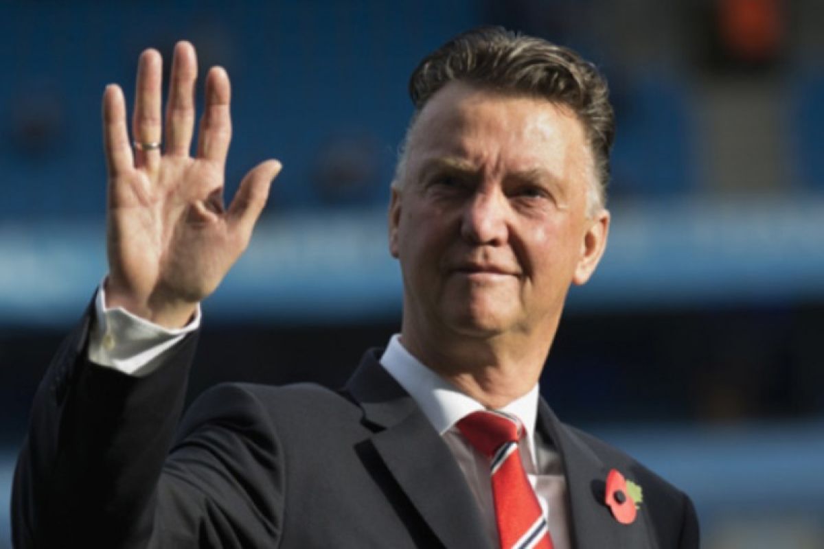 Van Gaal kembali kritik Solskjaer,  mainkan taktik "parkir bus"