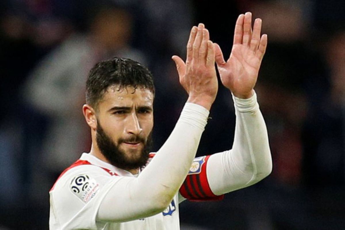 Nabil siap tinggalkan Lyon