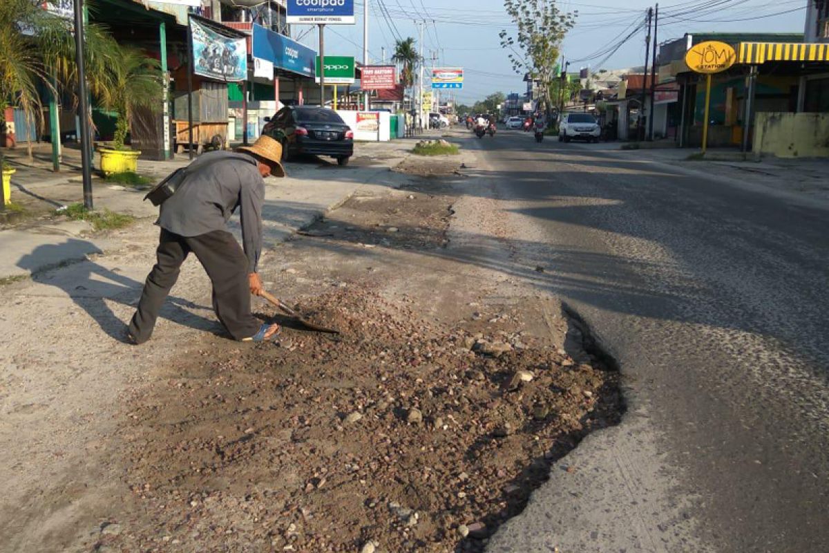 Warga apresiasi keseriusan pemkot perbaikan jalan berlubang