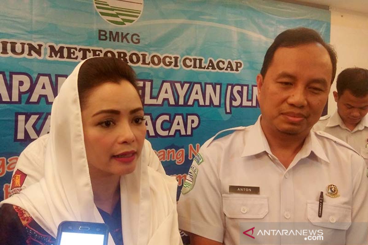 Nelayan Cilacap dilatih cara memprediksi cuaca melalui SLN