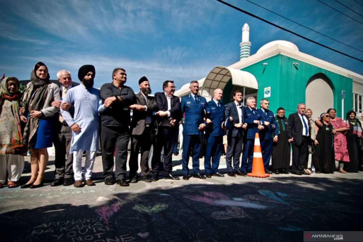 Terdakwa penembakan massal di masjid Selandia Baru mengaku bersalah