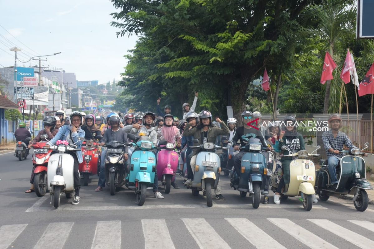 Komunitas vespa ajak pengendara utamakan keselamatan di jalan raya