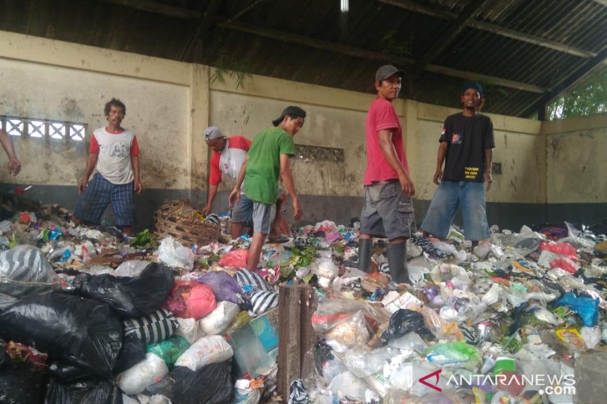 Yogyakarta olah sampah menjadi batako