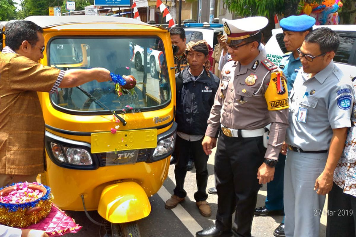 Bank Jateng berikan KUR pengemudi Bajaj