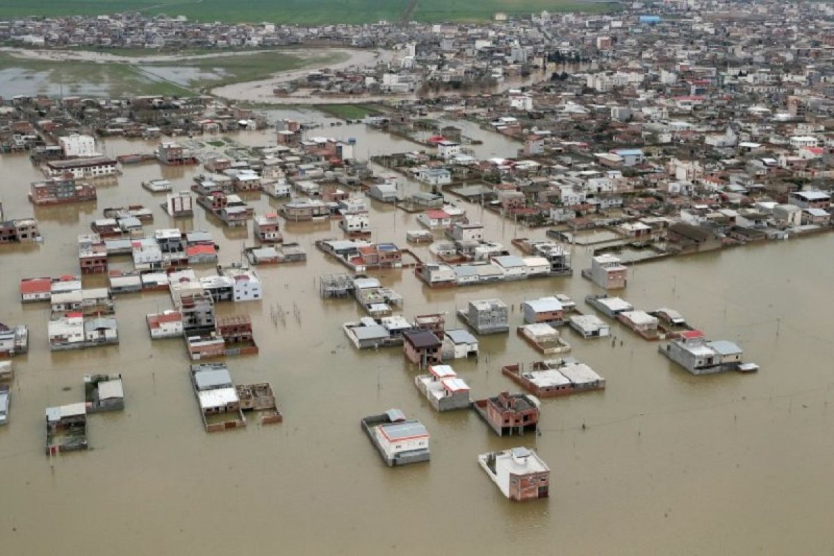 Personel AL Iran dikerahkan bantu korban banjir di Provinsi Golestan, Iran