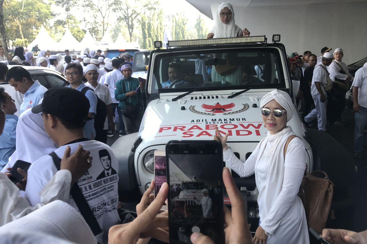 Jeep Prabowo Subianto jadi wahana berfoto