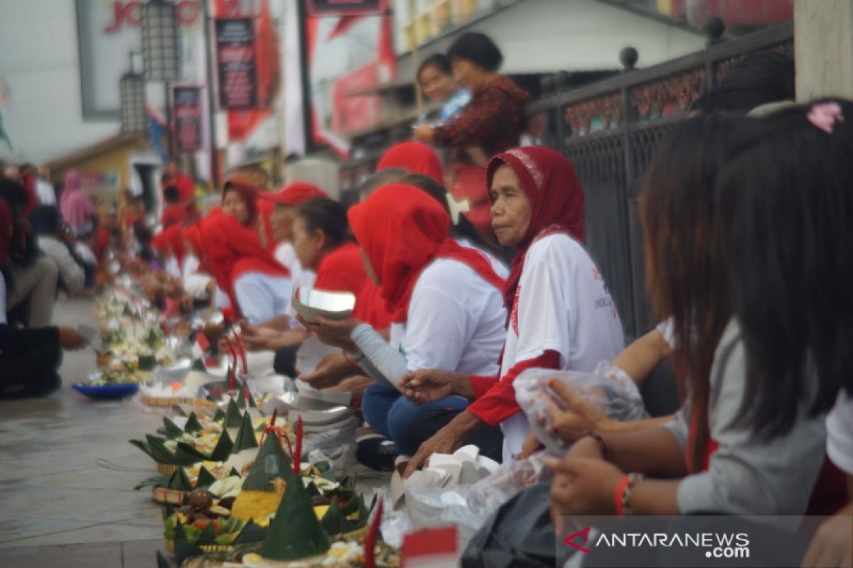 Warga Nusukan Surakarta kenduri untuk kemenangan Jokowi