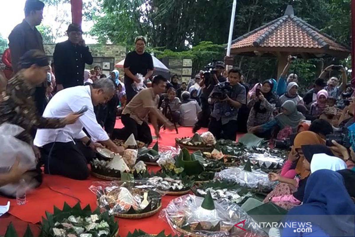 Doakan pemilu damai, warga Banyumas gelar "Kenduri Nusantara" (VIDEO)