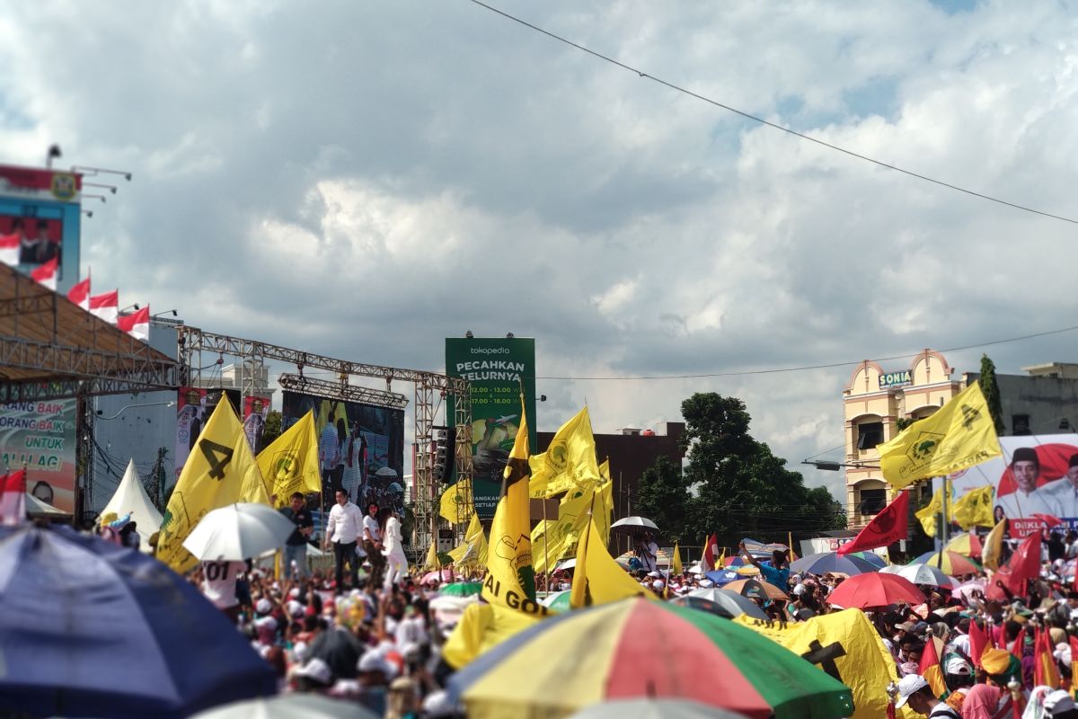 Ribuan warga Bandarlampung hadiri kampanye akbar terakhir