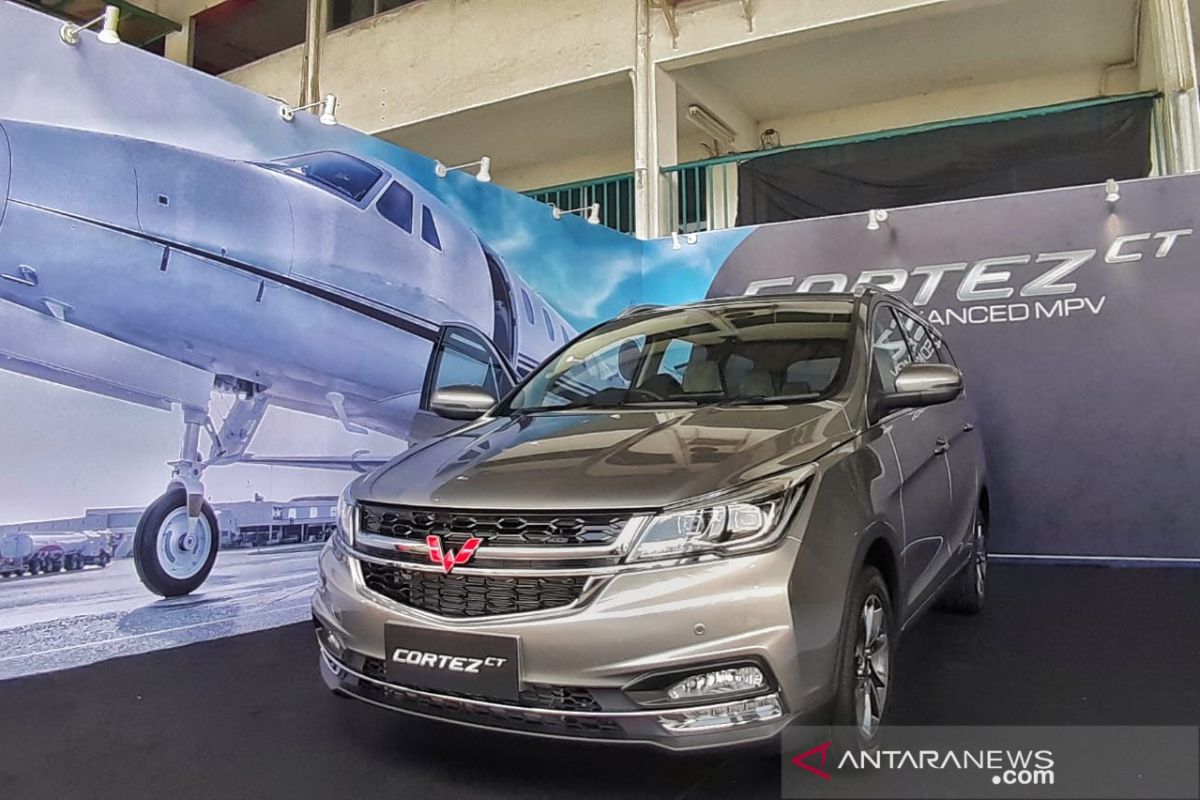 Wuling Cortez raih 'Best of Medium MPV Gasoline' di ajang Otomotif Award 2020