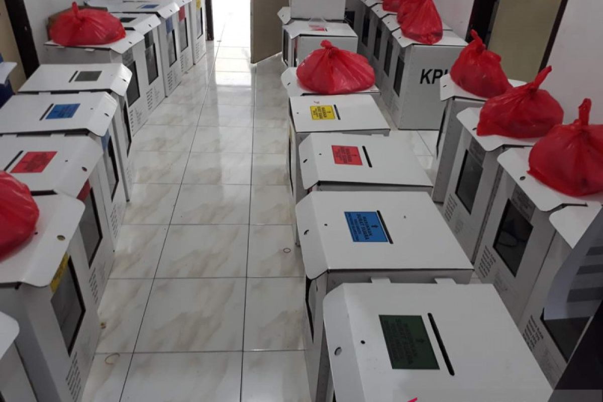 KPU Manado distribusi logistik PSU hingga tengah malam