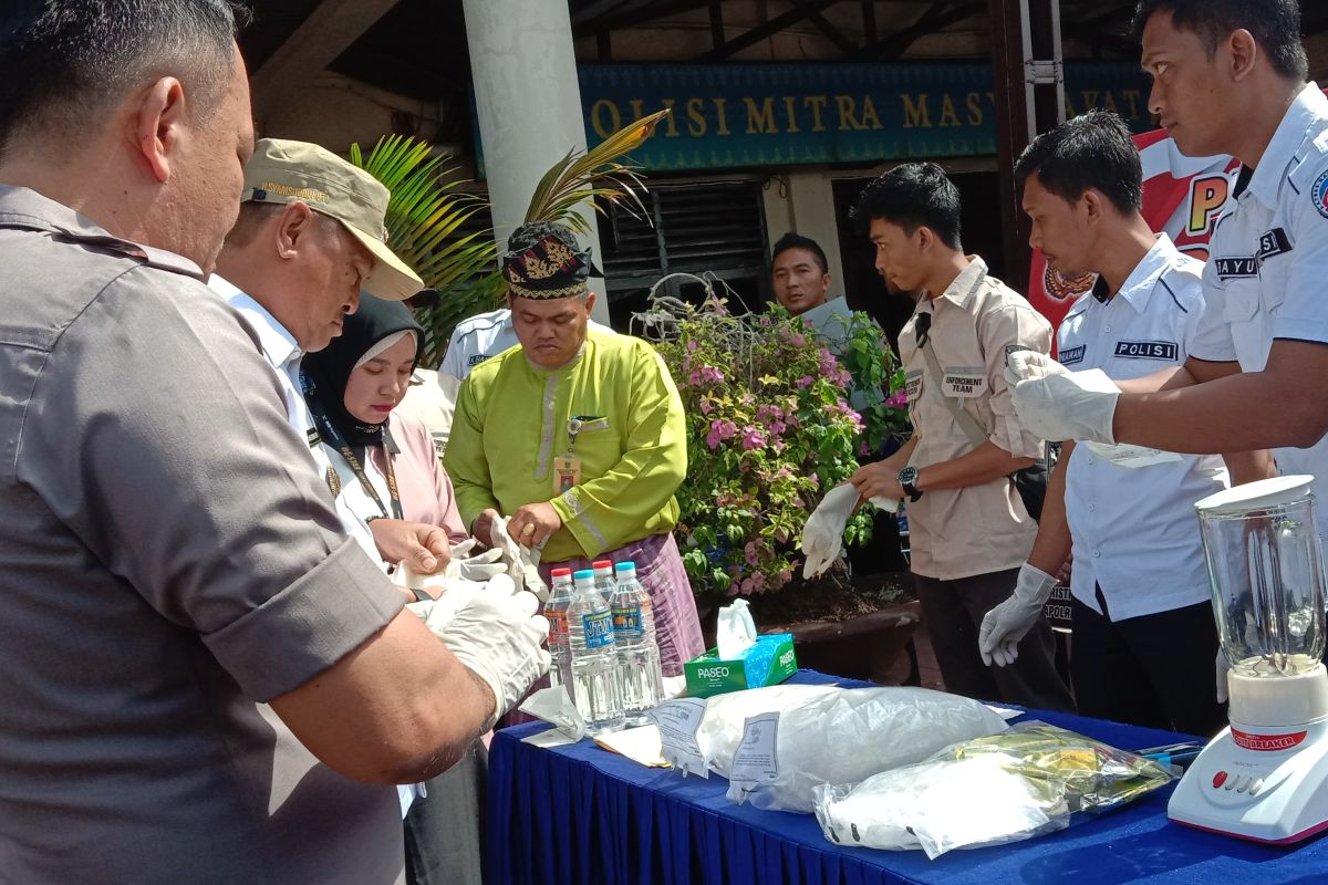 Polres Inhil musnahkan narkotika seberat lima kilogram