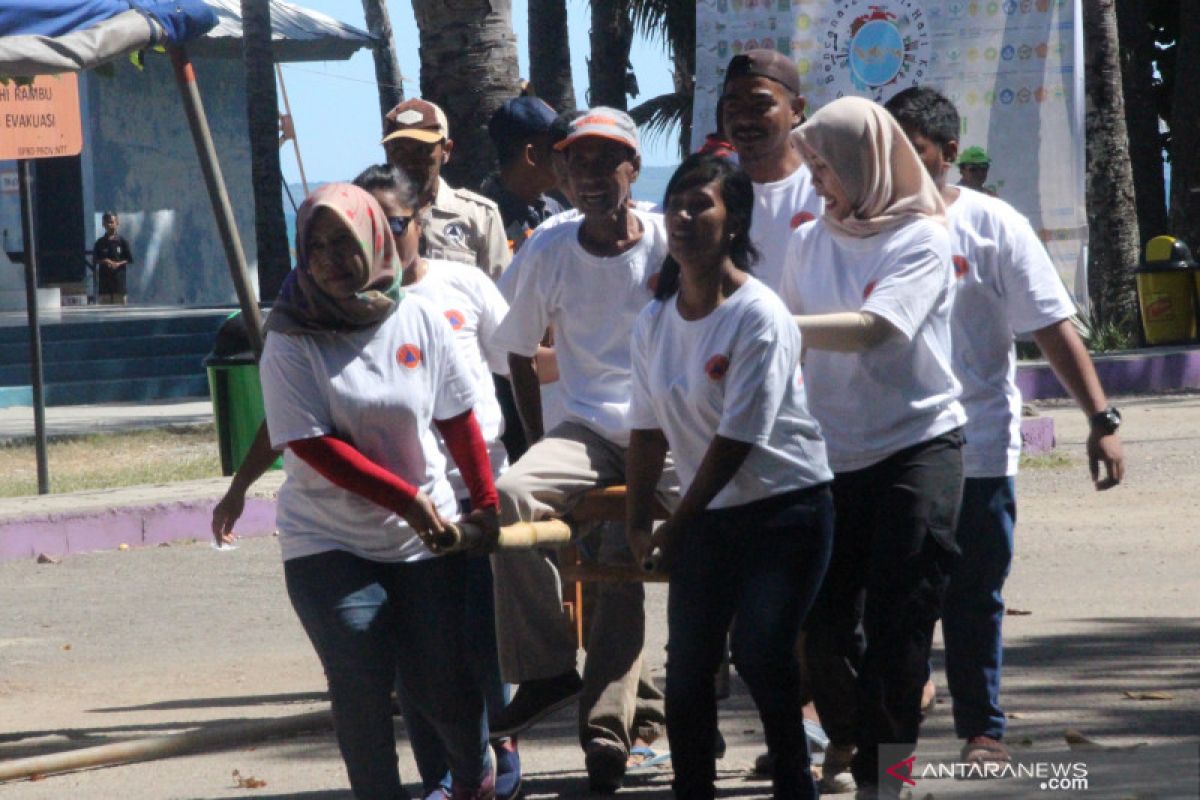 BPBD NTT gelar simulasi penanggulangan bencana di Pantai Lasiana