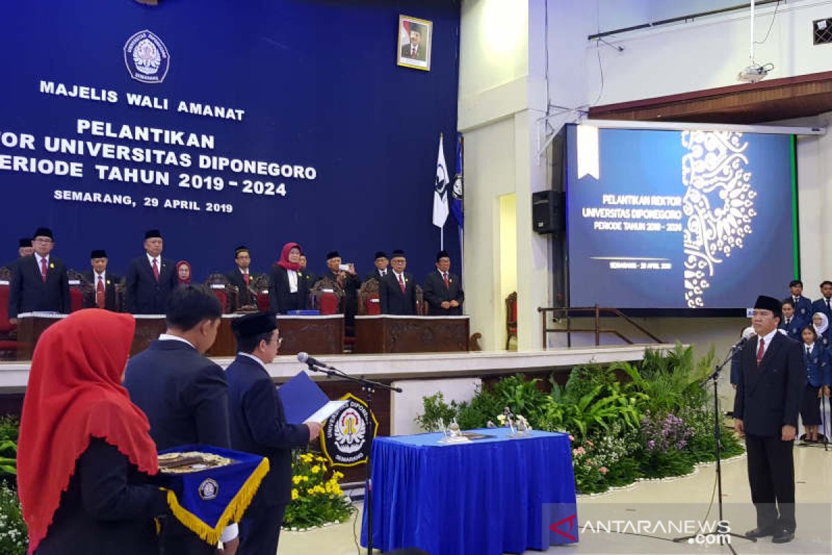 Yos Johan kembali dilantik jadi Rektor Undip