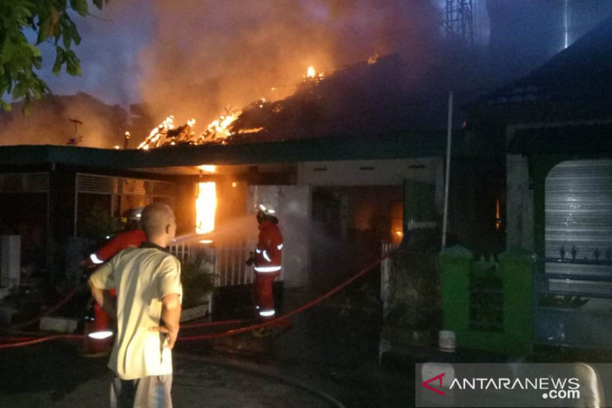 Ramadhan pertama, sejumlah rumah di Pekanbaru hangus dihajar si jago merah