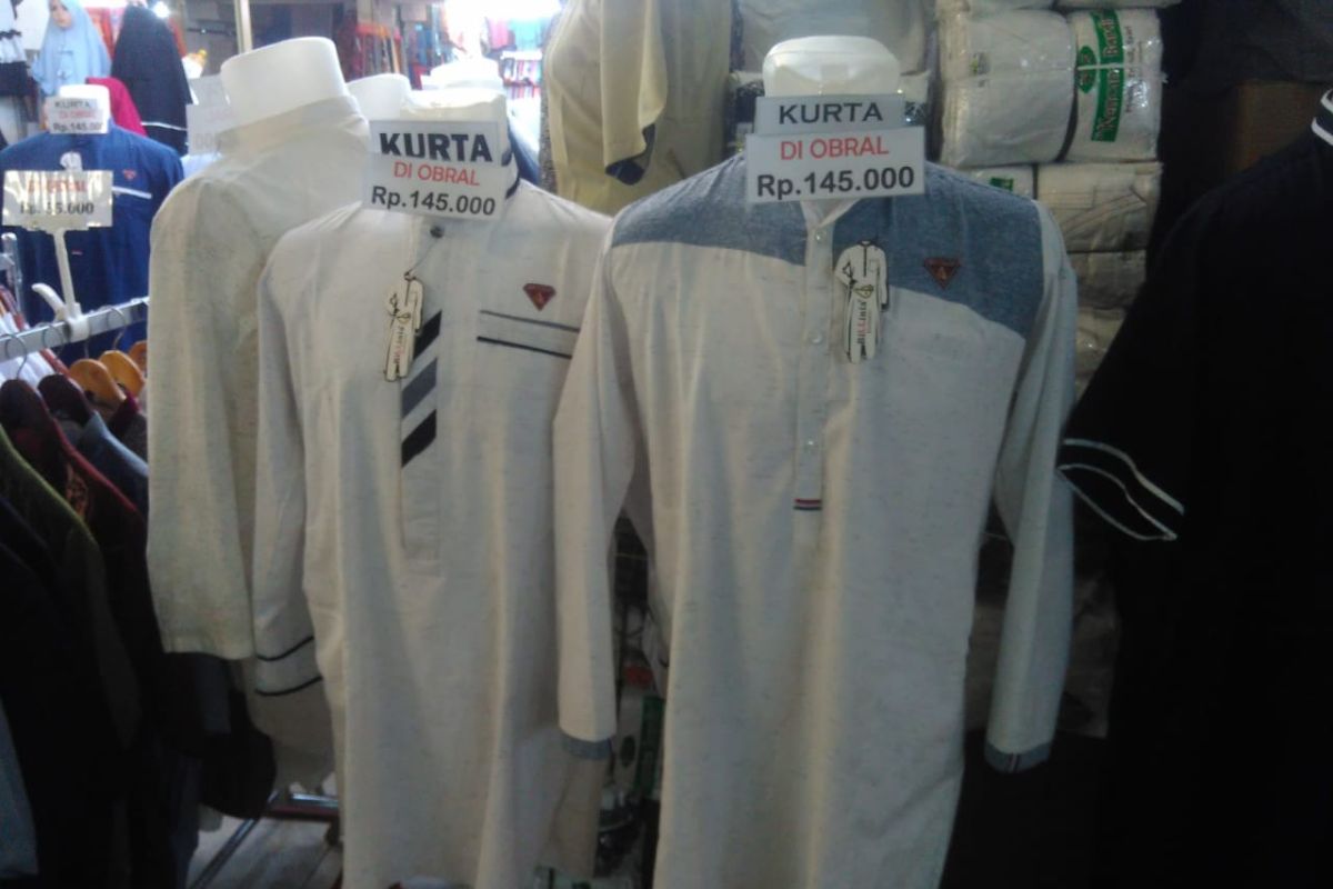 Ponsel baru Samsung hingga baju kurta