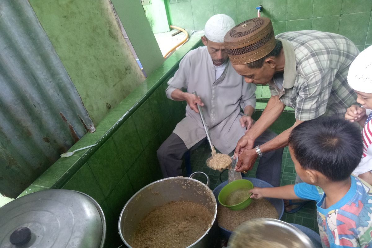 Bubur suro tradisi khas Palembang tiap bulan Ramadhan