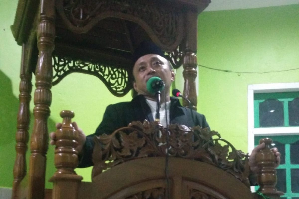 Ustadz Sofwan mengajak umat Islam salurkan zakat melalui IZI