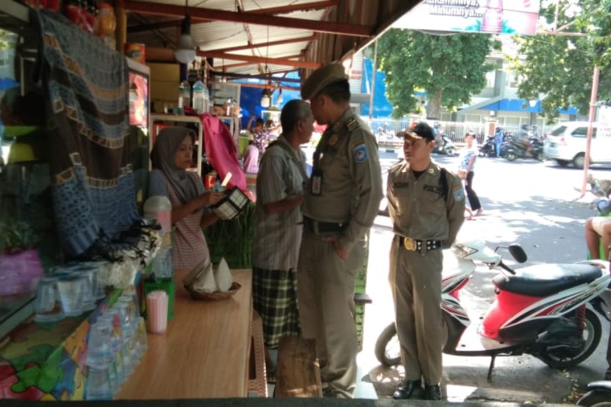 Mantabs, satpol PP razia warung makan buka siang saat Ramadhan