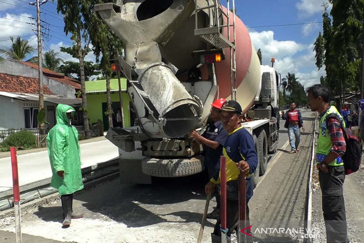 Perbaikan jalur selatan Jateng dikebut untuk pemudik