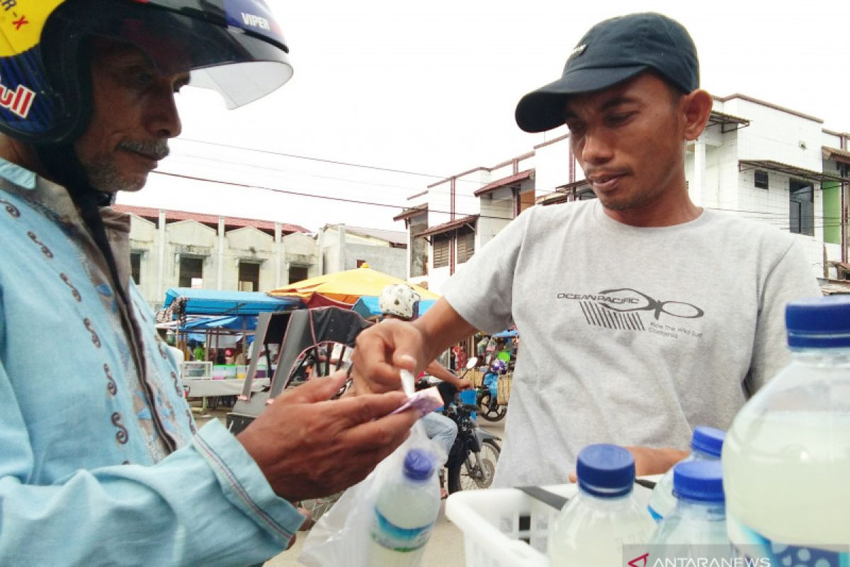 Air nira pilihan pelepas dahaga  saat berbuka puasa