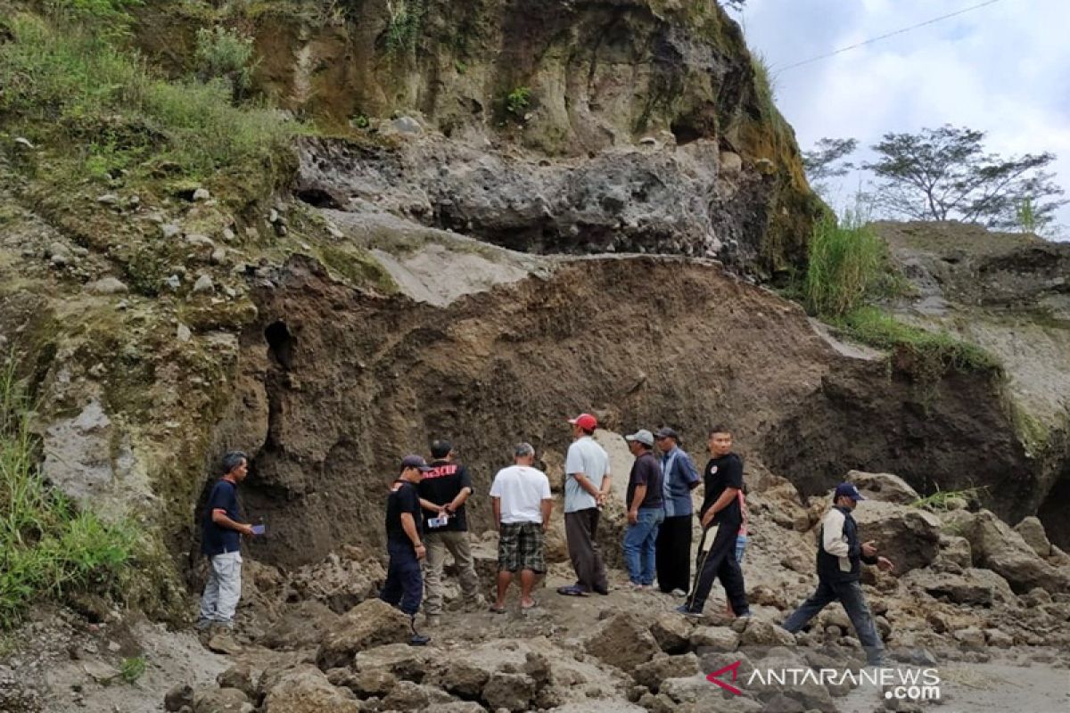 Tanah longsor di Boyolali, dua korban meninggal