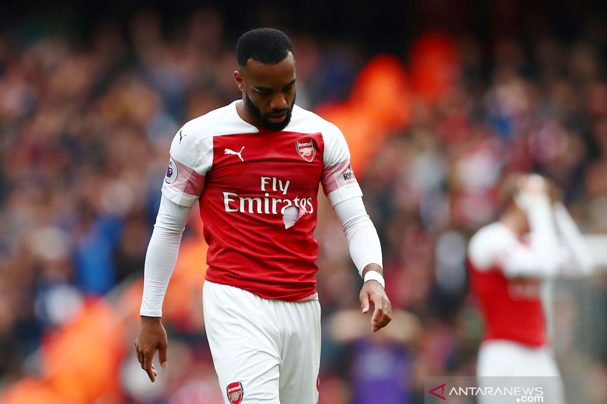 Atletico tertarik boyong Lacazette