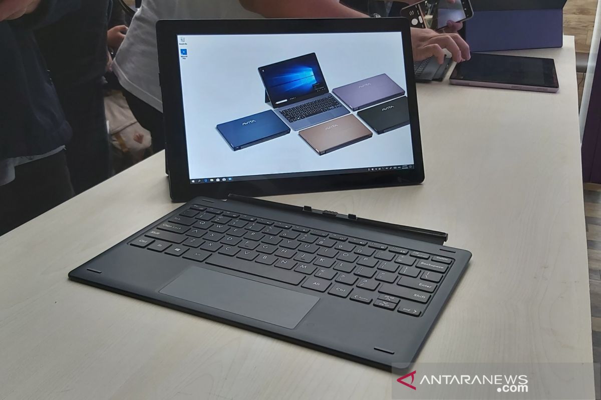 Laptop 2-in-1 Avita Magus meluncur