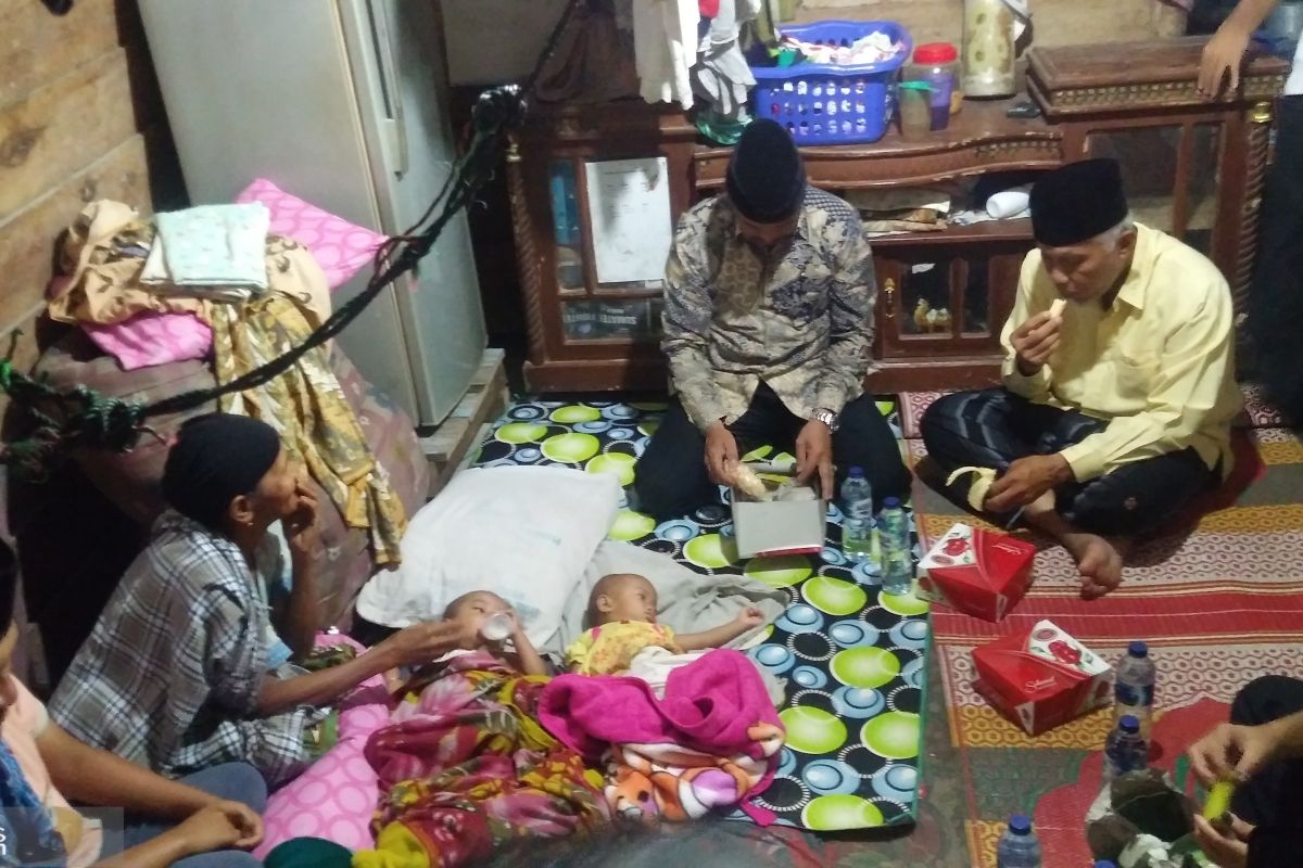 Sahur istimewa warga Padang  bersama Wali Kota