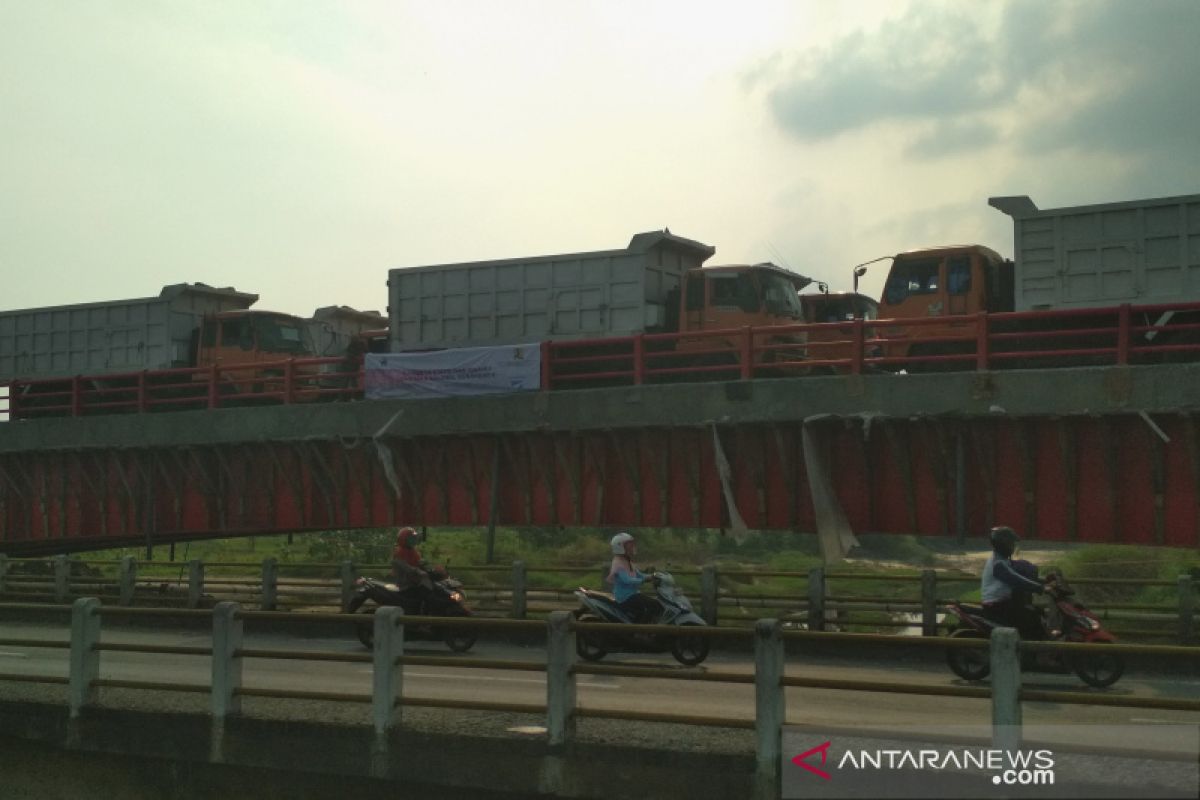 Jembatan penghubung Demak-Kudus diuji beban