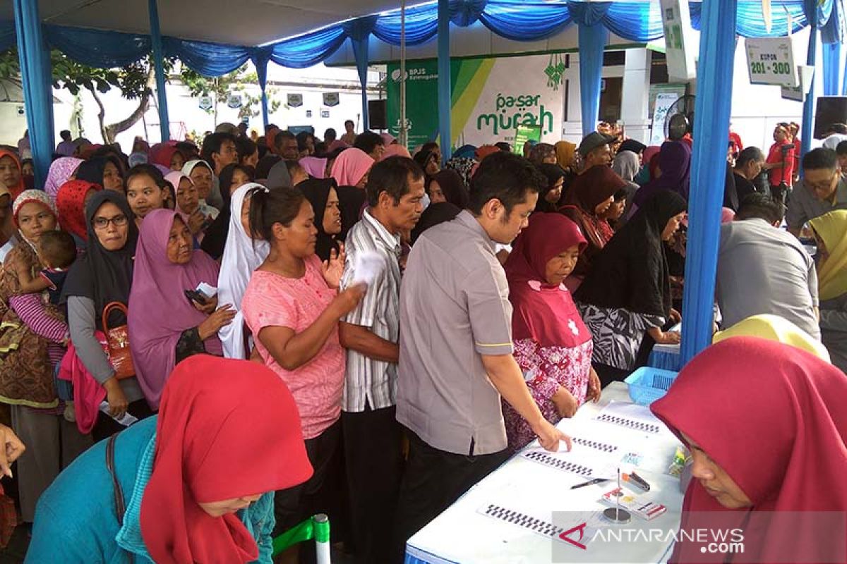 BPJS Ketenagakerjaan Purwokerto siapkan 600 paket pada pasar murah