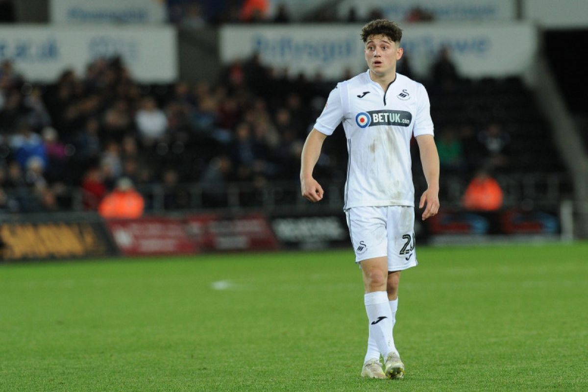 Winger Swansea Daniel James bergabung ke MU