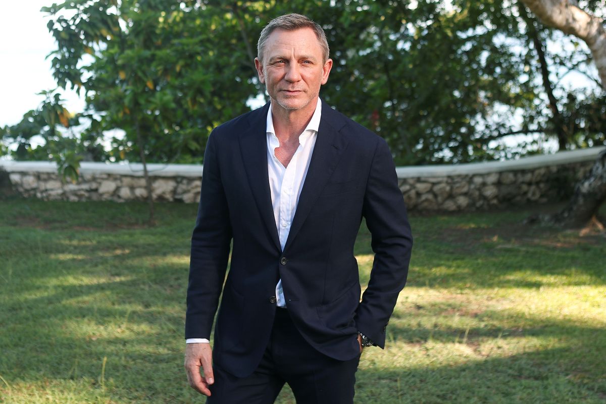 Aktor James Bond, Daniel Craig, akan operasi pergelangan kaki