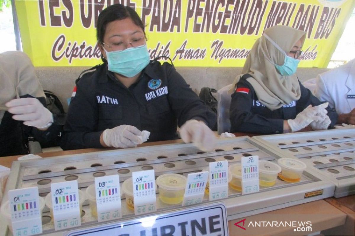 Seorang perwira polisi positif memakai narkoba